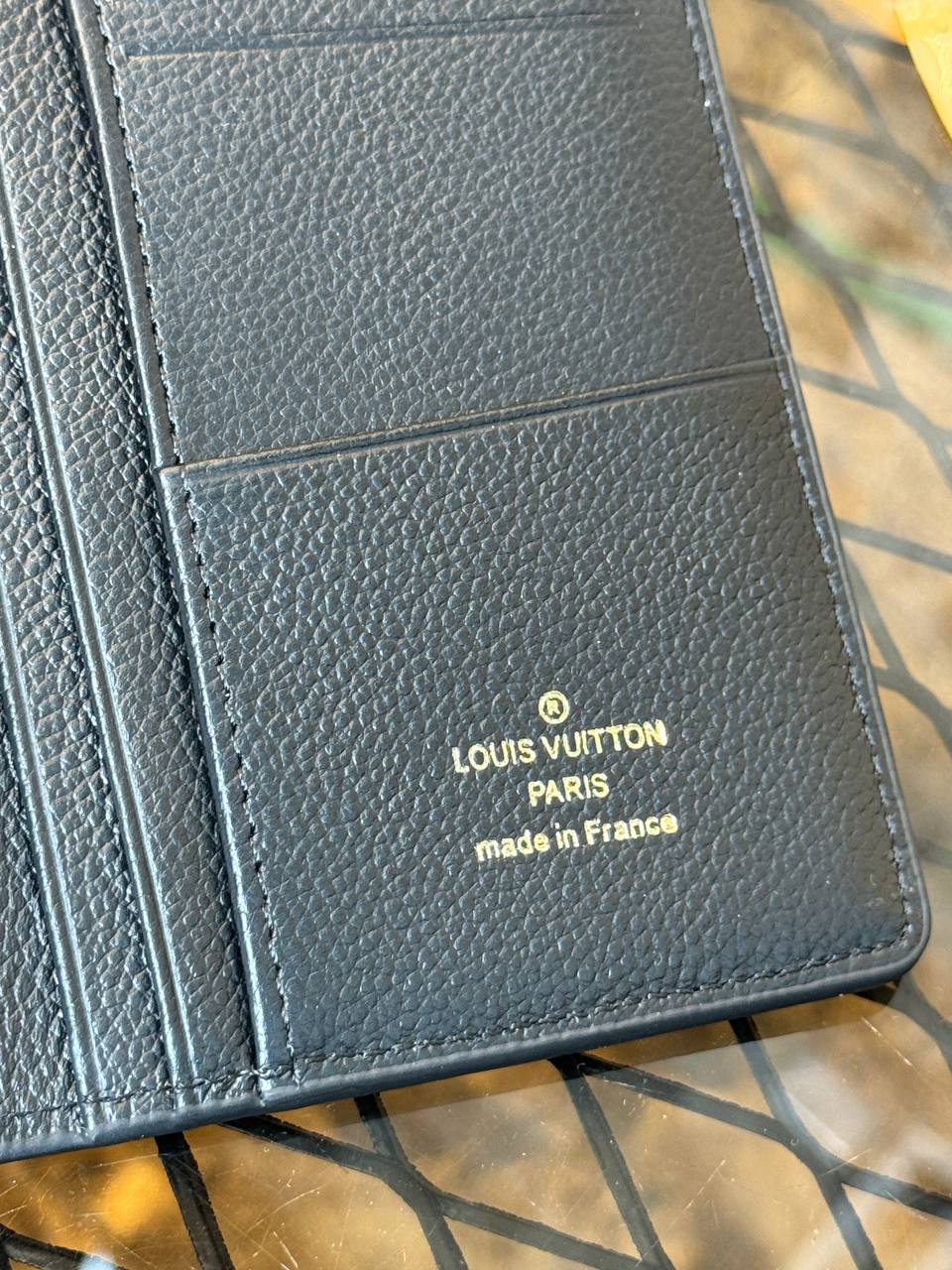 L - Leather Brazza Wallet (Black)