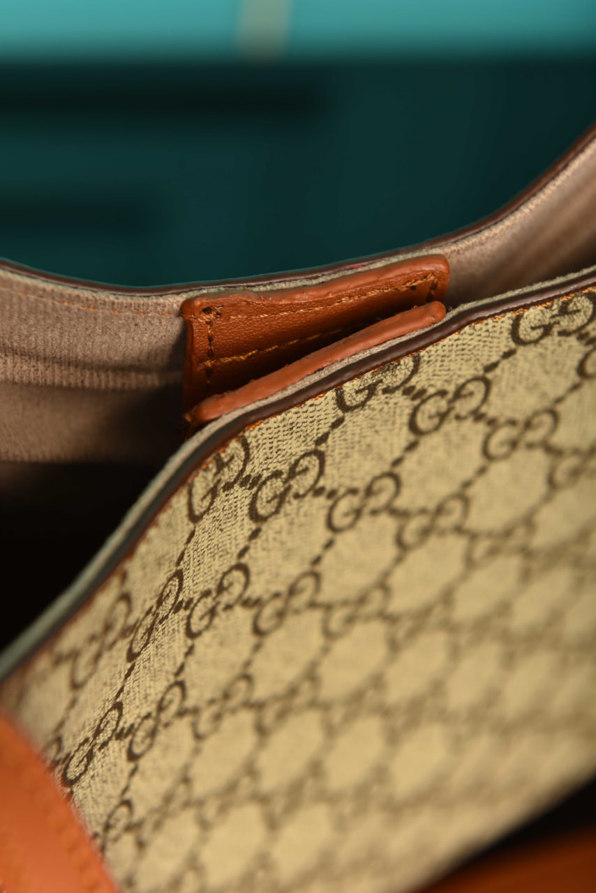 B Large Shoulder Bag