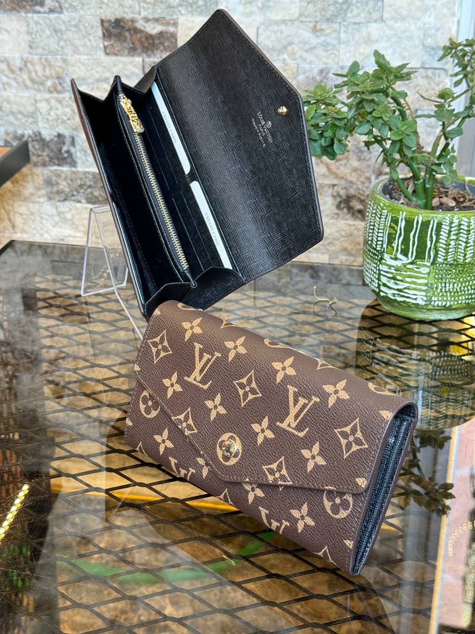 L - Leather Adele Wallet (Black)