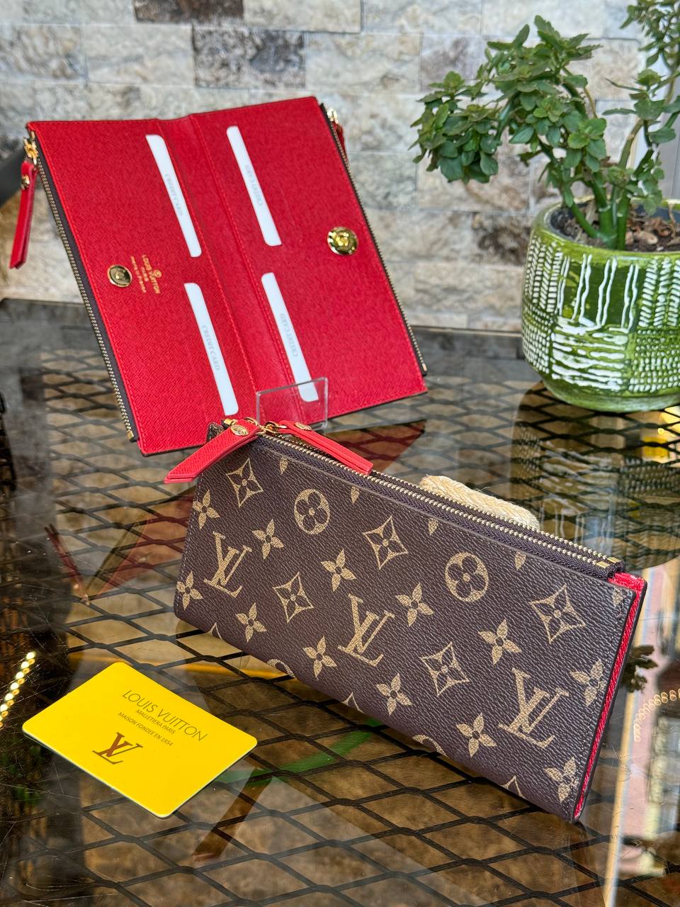L - Leather Adele Wallet (Red)