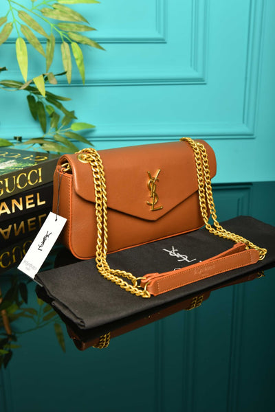 Calypso Medium in Grained Lambskin
